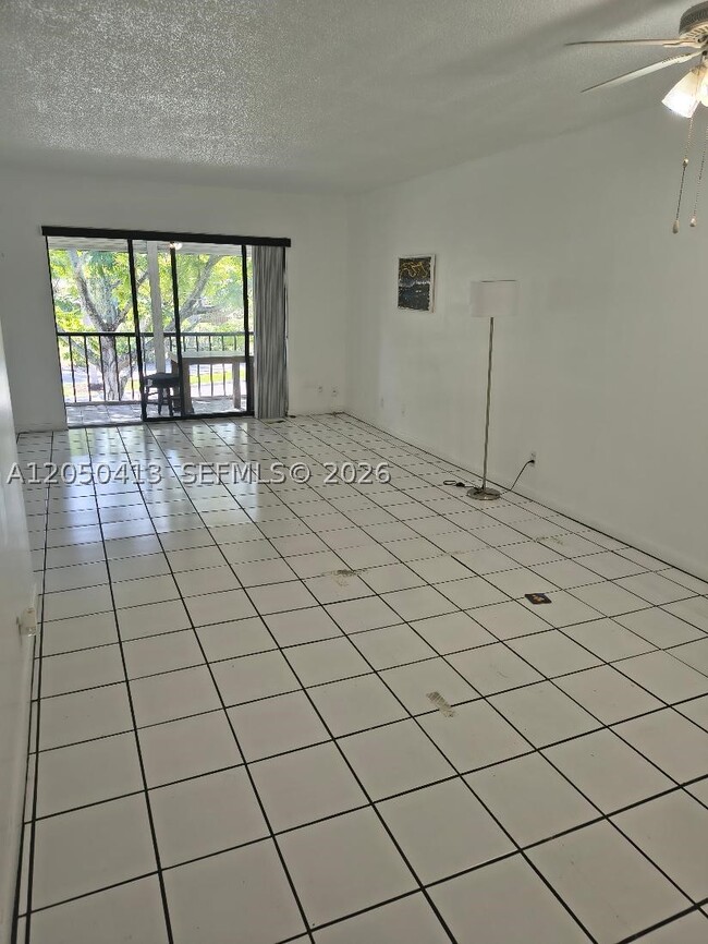 Building Photo - 3105 W Oakland Park Blvd