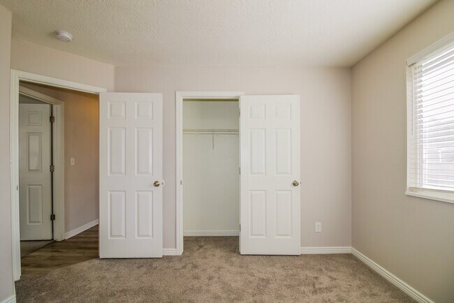 Building Photo - 7548 Mesa Maple Dr