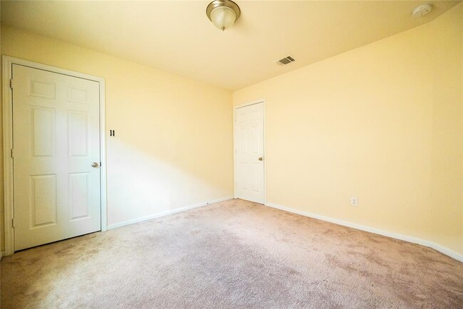 Building Photo - 6038 Wesley Manor Ct