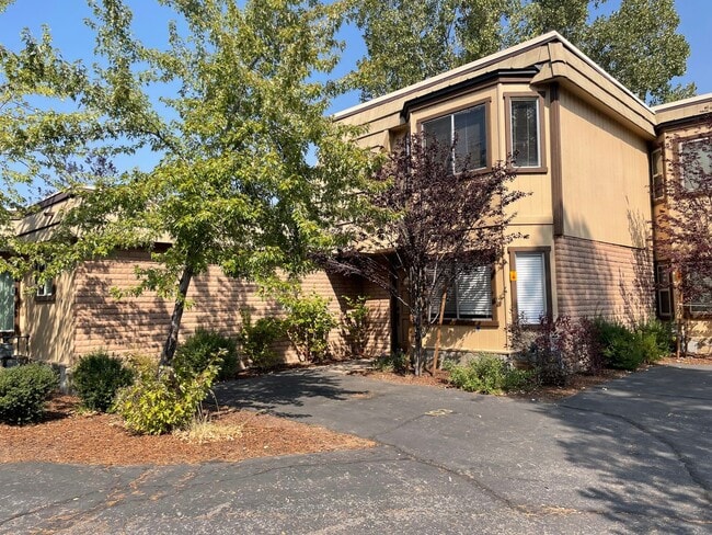 Building Photo - BOAT DOCK!  UNFURNISHED Tahoe Keys condo --   12 month lease