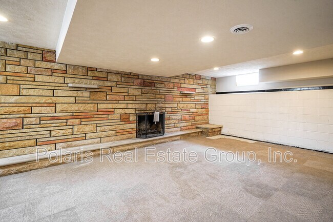 Building Photo - 40 Bailey Ct