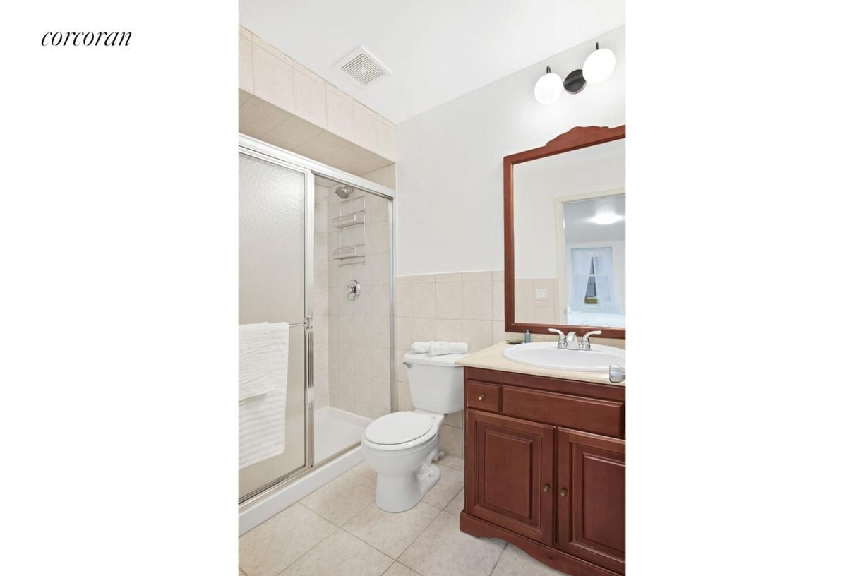 Building Photo - 98 Clifton Pl