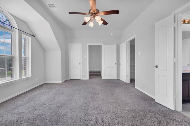 Building Photo - 2109 Ruby Dr