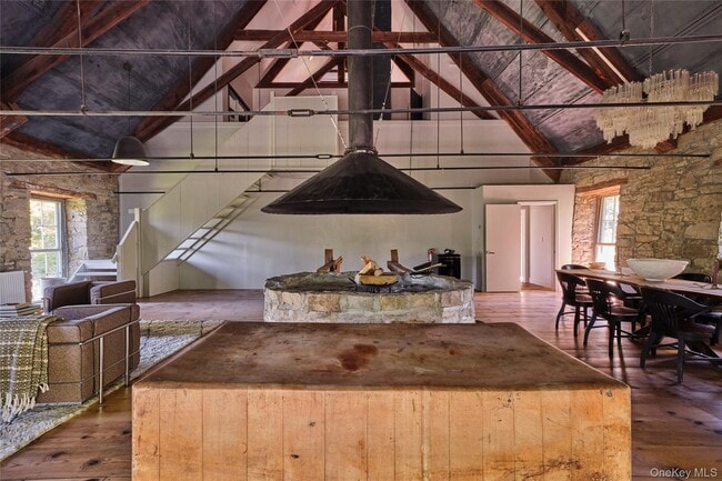 Building Photo - 1883-1213 NY-213