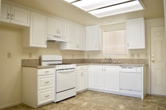 Building Photo - Desert Hacienda Apartments Phase II
