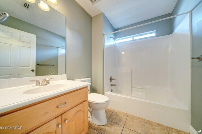 Building Photo - 5409 Nicole Blvd