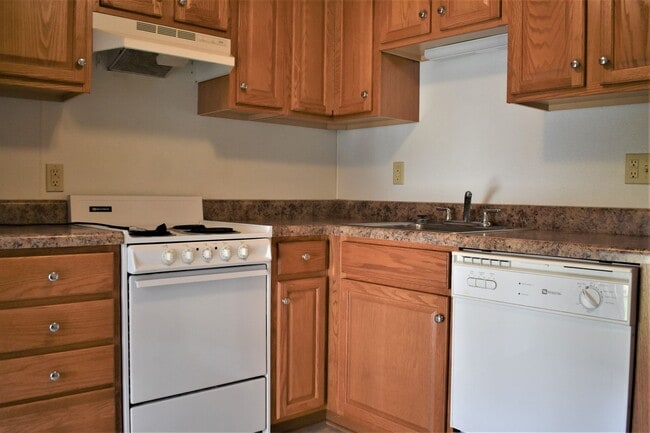 Building Photo - 209-211 N Clymer Ave