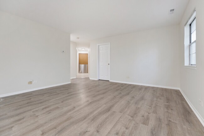 Building Photo - 27 N Victoria Ln