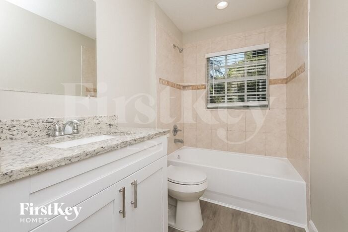 Building Photo - 5322 Plum Ave