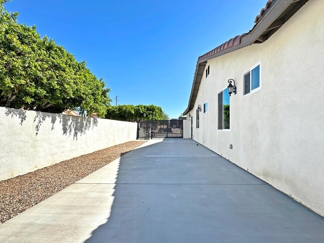 Building Photo - 33059 Rancho Vista Dr