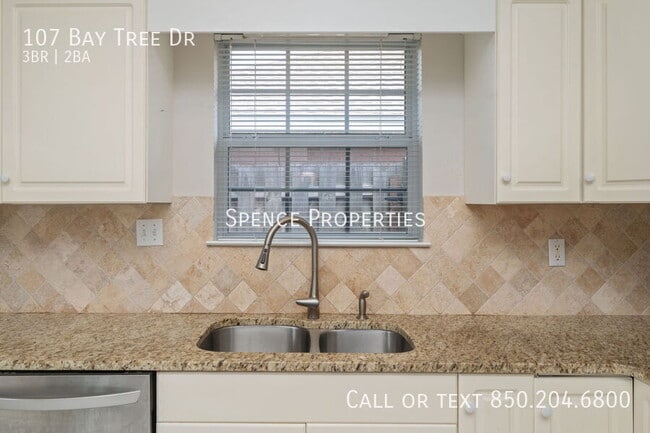 Building Photo - 107 Bay Tree Dr