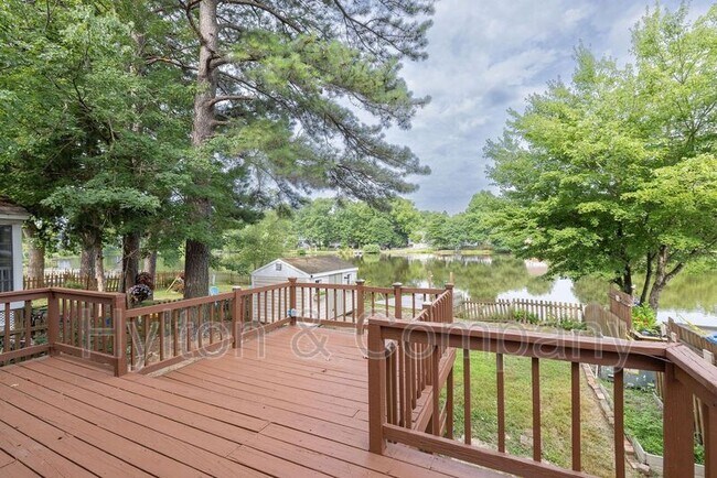Building Photo - 7712 Breaker Point Ct