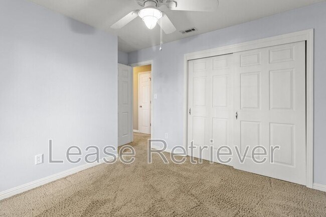 Building Photo - 1244 Royal Oaks Dr