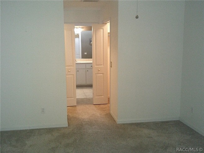 Building Photo - 1035 S Brookfield Dr