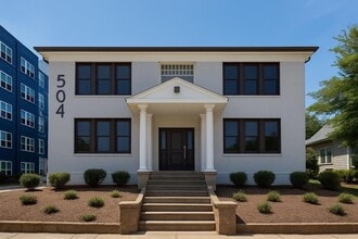 Building Photo - 504 Boulevard NE