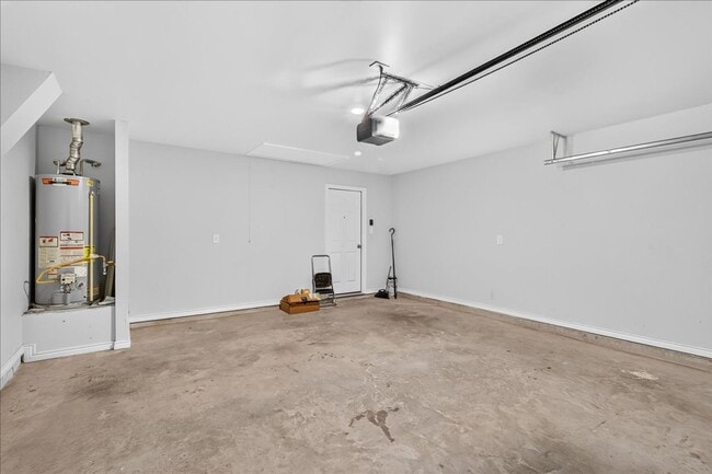 Building Photo - 2334 Restful Ln