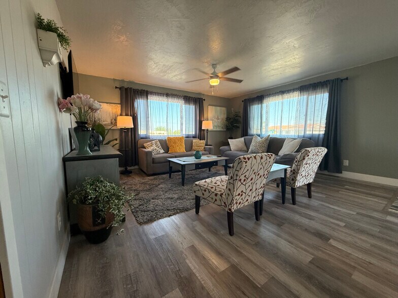 Building Photo - 2688 Daytona Ave