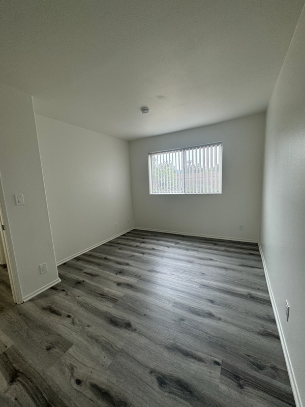 Building Photo - 13012 Riverside Dr