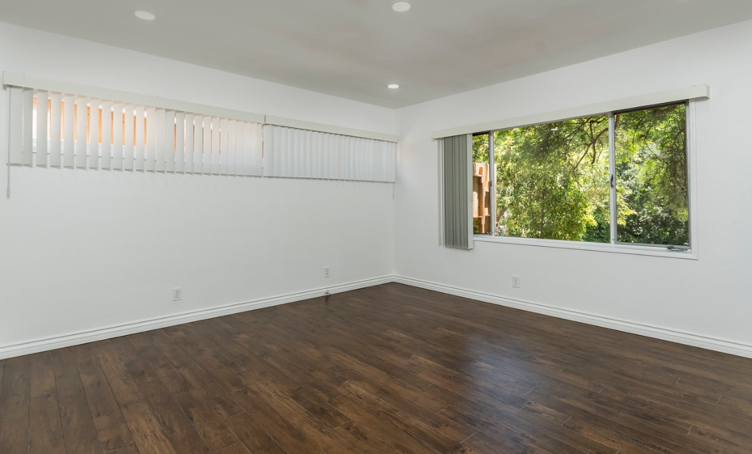 Building Photo - 3155 Linda Vista Rd