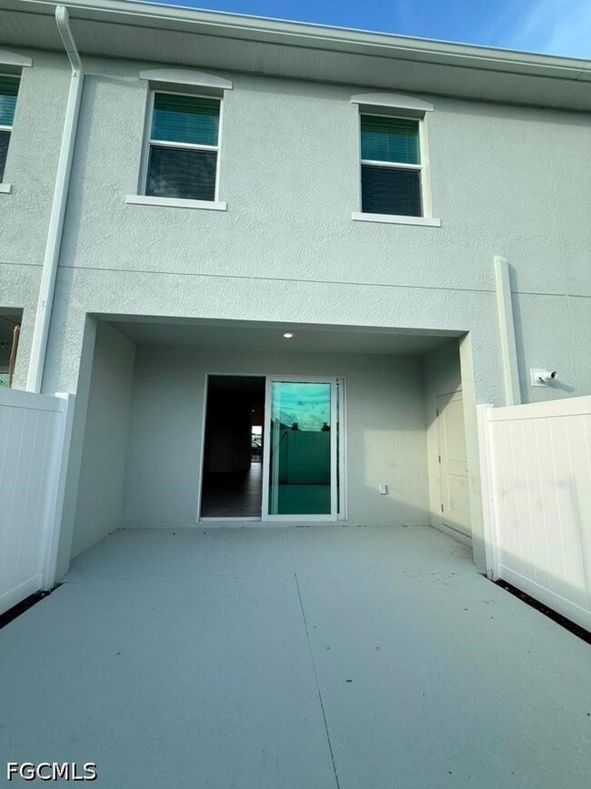 Building Photo - 44292 Caraton Ter