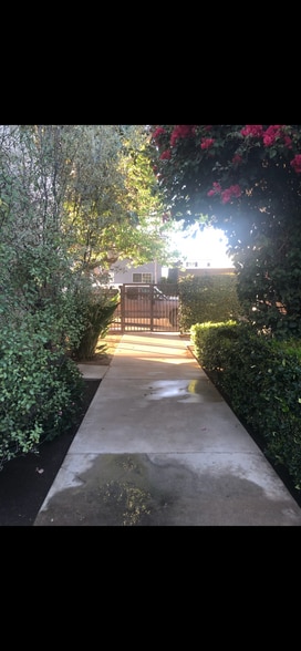 Building Photo - 820 Michigan Ave