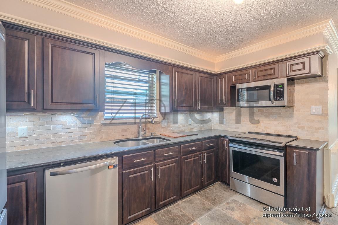 Building Photo - 18726 Candleview Dr