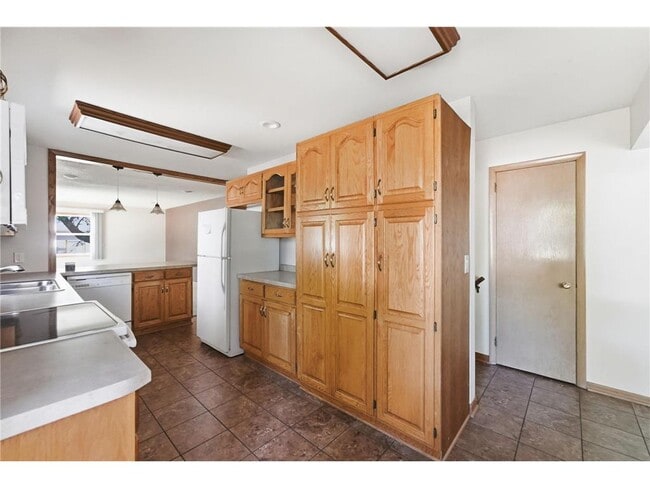 Building Photo - 80 Woodhill Rd