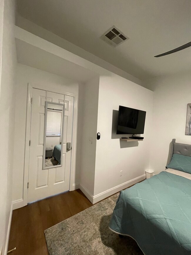 Building Photo - 2105 Fletchers Point Cir