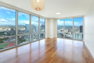 Building Photo - Luxurious Convenience in the Heart of Honolulu - Waihonua 3506