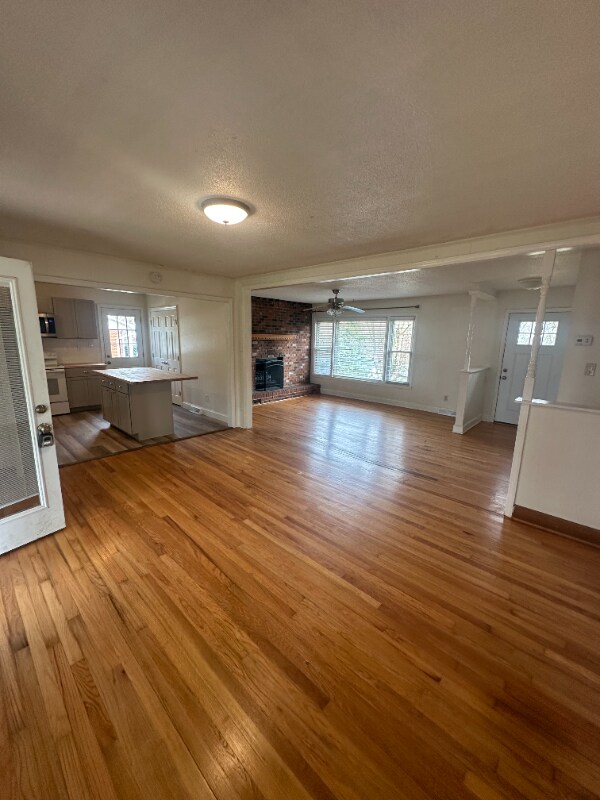 Building Photo - 6512 Springfield Dr