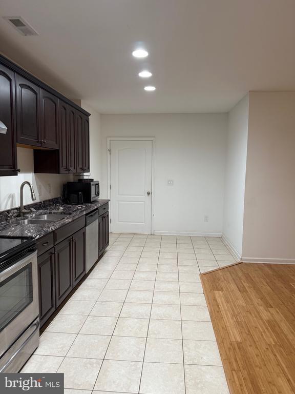 Building Photo - 4027 Bonnie Brae Ct