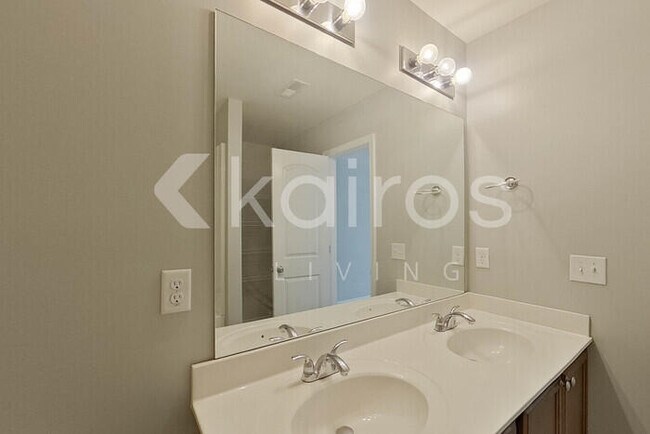Building Photo - 110 Tybo Dr