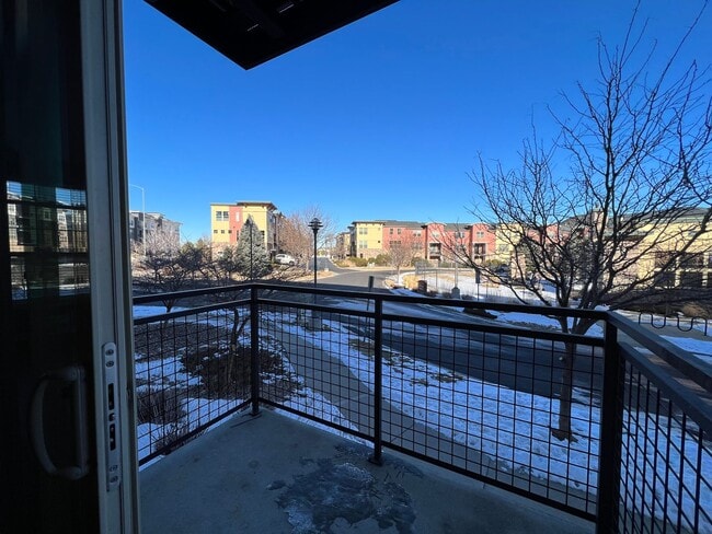 Building Photo - Incredible First Floor Corner 2bd/2ba Loft at Via Varra! AVAILABLE 7/1!