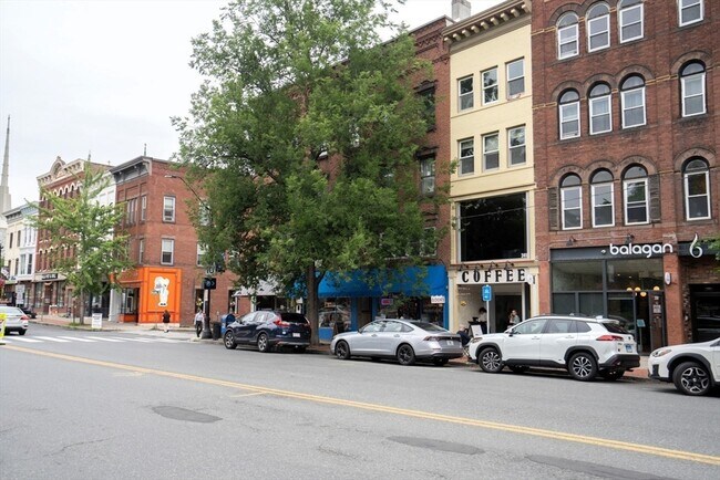 Building Photo - 245 Main St