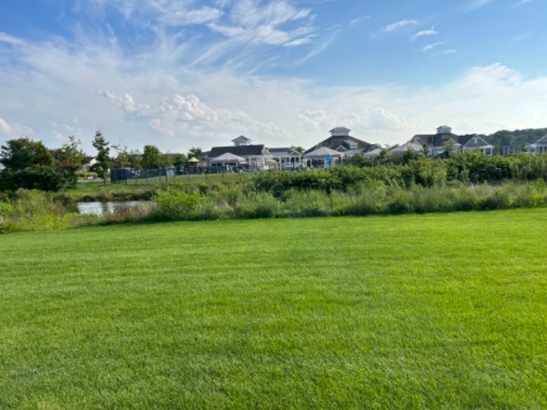 Building Photo - 39123 Sail Away Ln