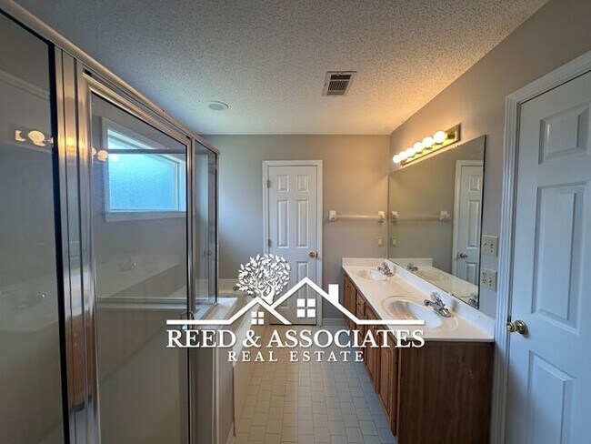 Building Photo - 3 Bedroom in Cordova-Appling Area