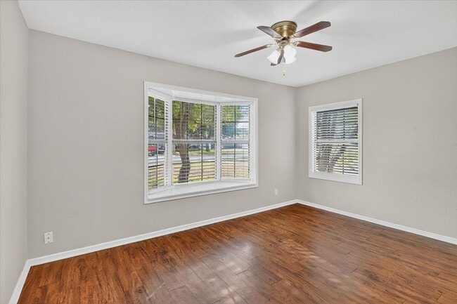 Building Photo - 4729 Prinston- 4bed/1bath- $1,395/month