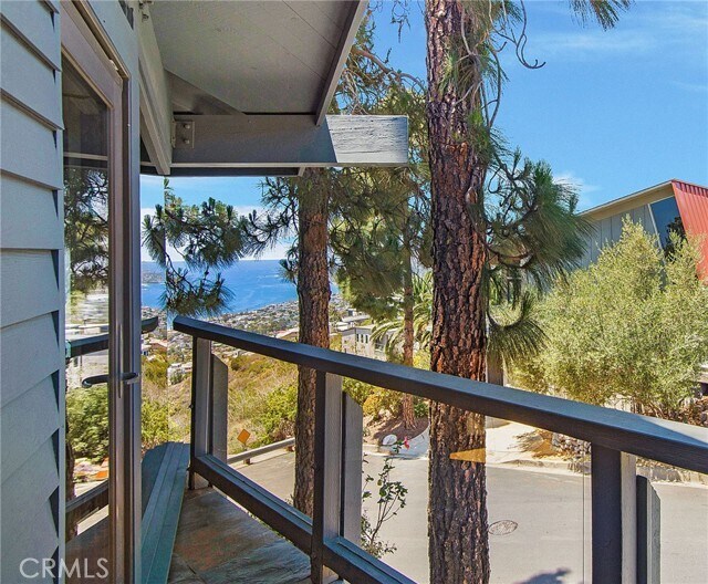 Building Photo - 785 Alta Vista Way