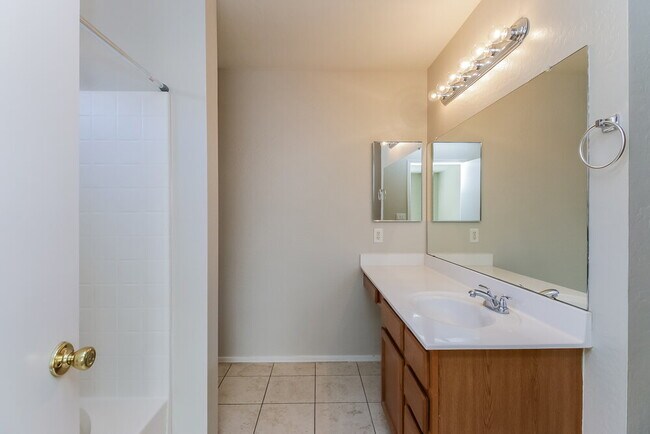 Building Photo - 10849 E Carol Ave