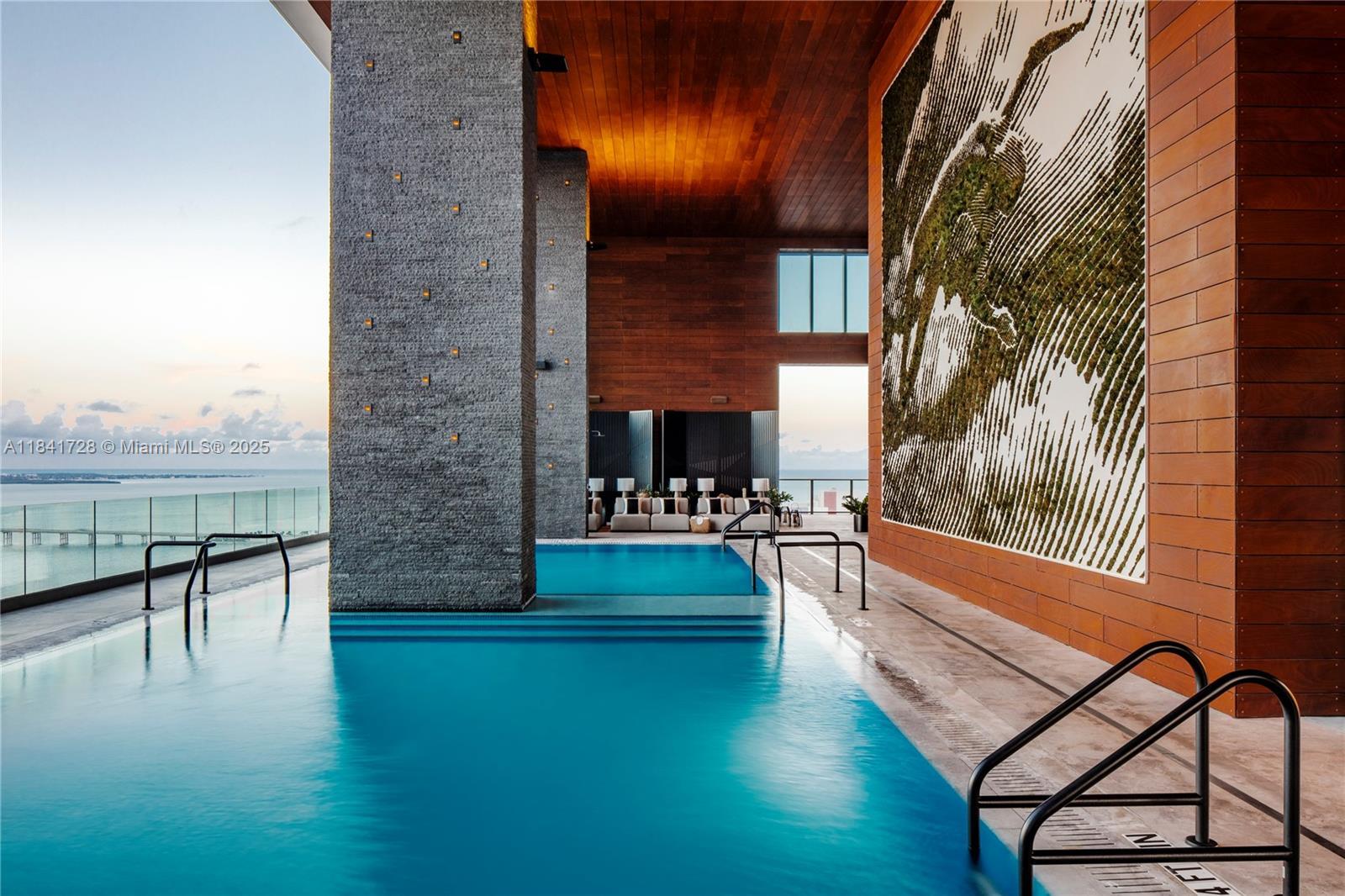 Building Photo - 1451 Brickell Ave