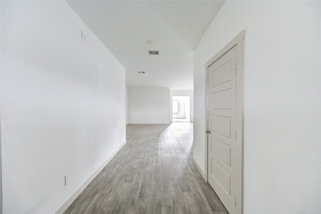 Building Photo - 1826 Sandy Trail Ln