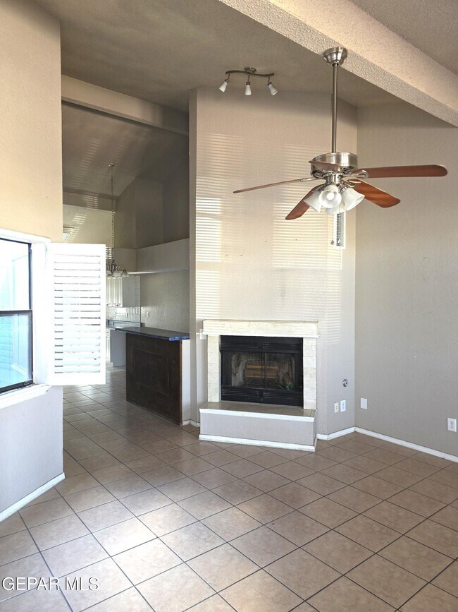 Building Photo - 10950 Delafield Dr