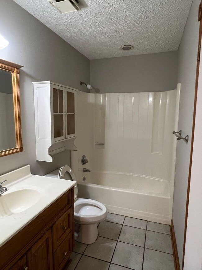 Building Photo - MARINERS POINTE CONDOS     -   HOA