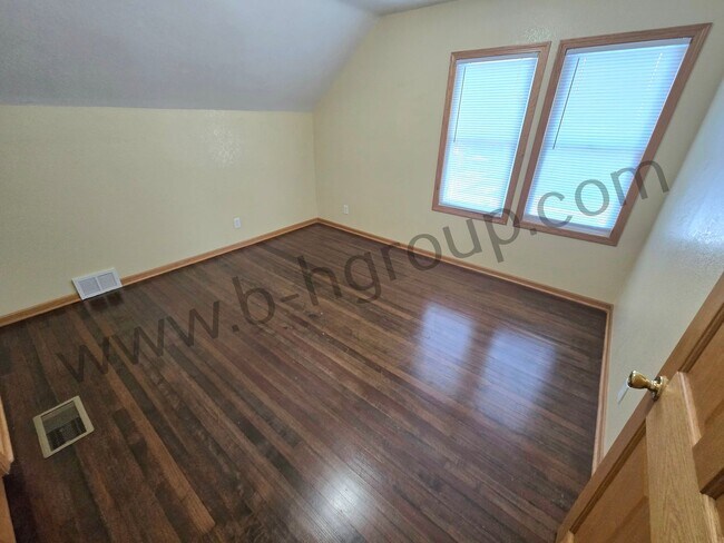 Building Photo - 4812 25th Ave