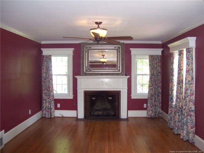 Building Photo - 203 Sherman Dr