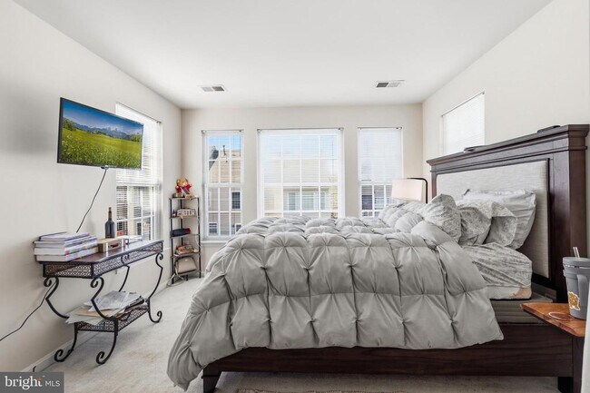 Building Photo - 9841 Cheshire Ridge Cir