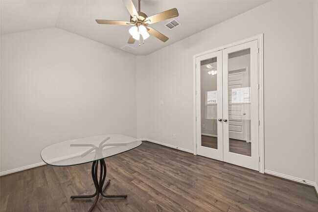 Building Photo - 6123 Severson Lake Ct