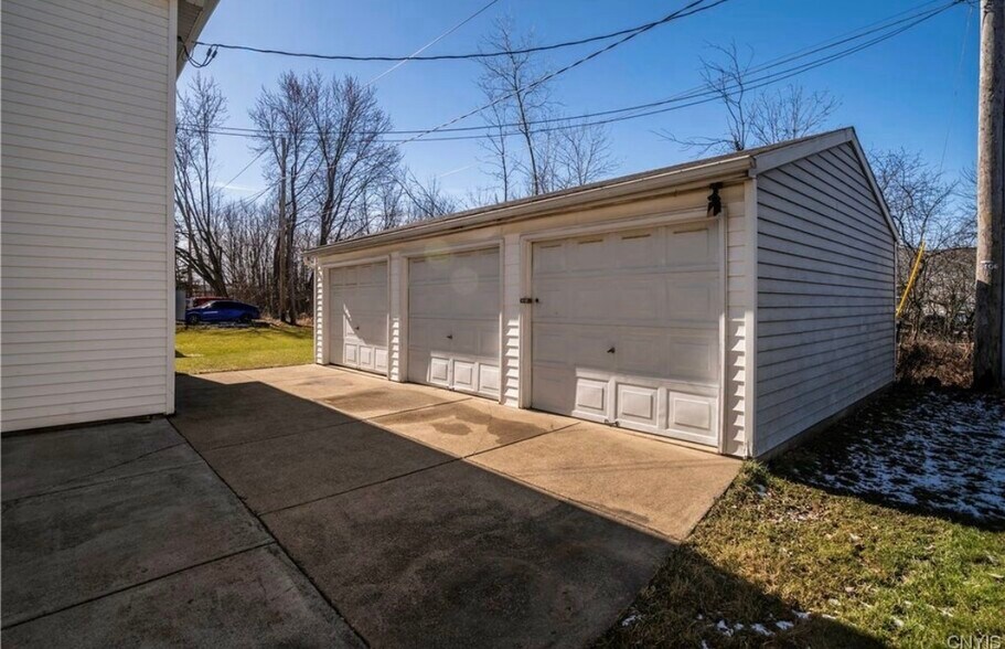 Building Photo - 22 Strasbourg Dr
