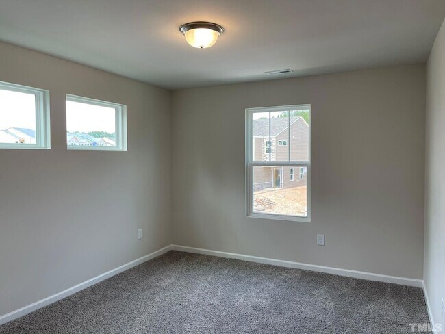 Building Photo - 312 Joneshaven Dr