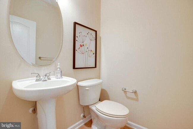 Building Photo - 4527 English Holly Dr